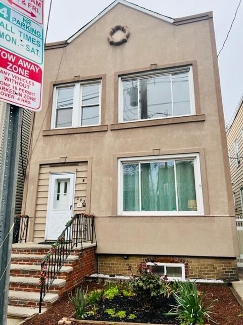Primary Photo - 282 Manhattan Ave