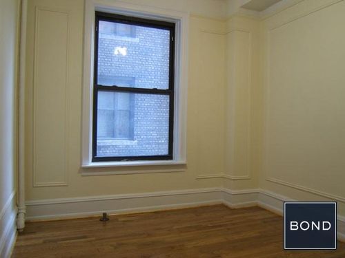 Building Photo - 380 Riverside Dr