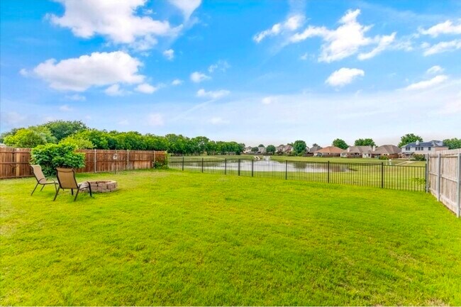 Building Photo - 5416 Parkplace Dr