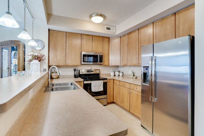 Foto del edificio - 150 E Burnsville Pkwy