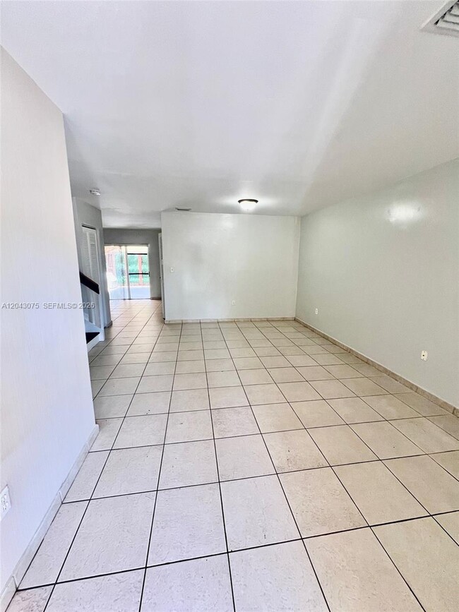 Building Photo - 6975 NW 173rd Dr