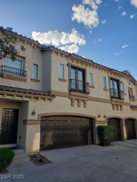 Primary Photo - 1181 Via Ponte