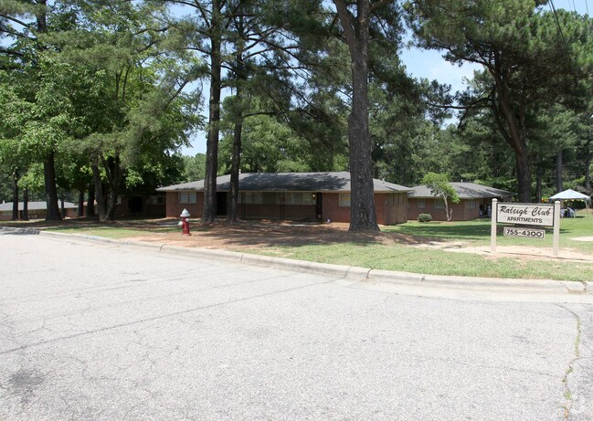 Foto del edificio - Raleigh Club Apartments