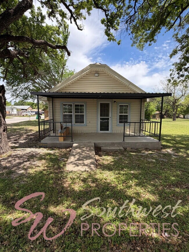 Foto del edificio - Charming Newly Remodeled 1 Bed / 1 Bath with Spa-Like Bathroom