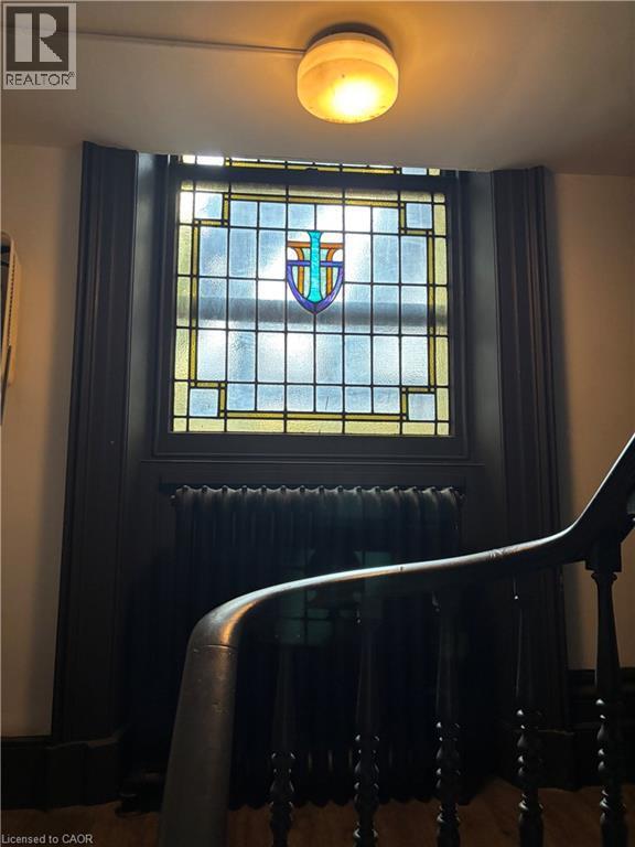 Photo du bâtiment - 123 MacNab St S