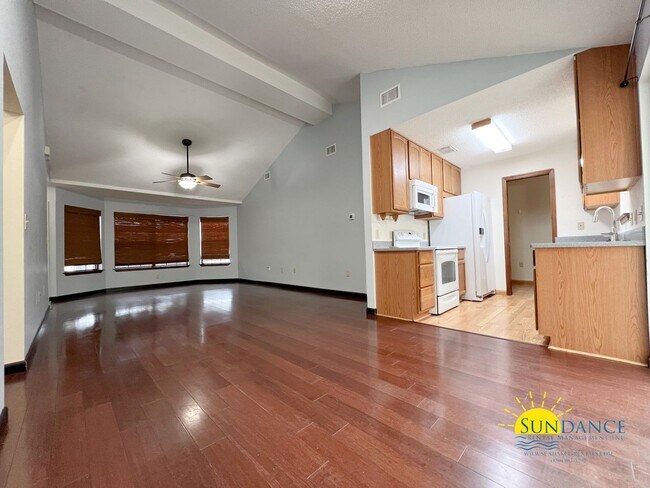 Building Photo - Gorgeous 3 Bedroom Home in Fort Walton Beach!