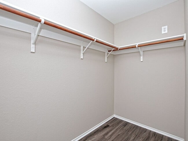 Building Photo - 9025 China Rose Dr