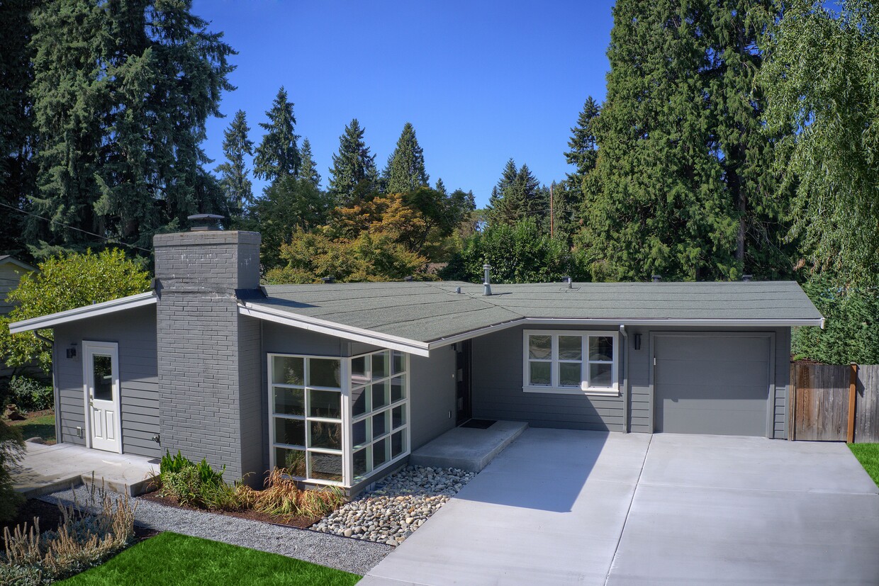 Foto principal - 237 Lake Hills Blvd