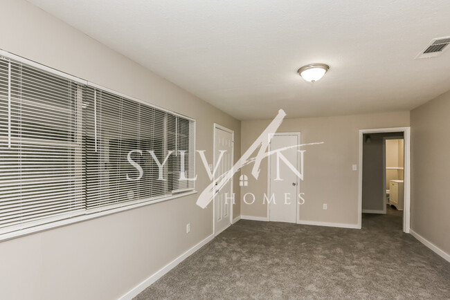 Building Photo - Enjoy living the good life in this 3 bedro...