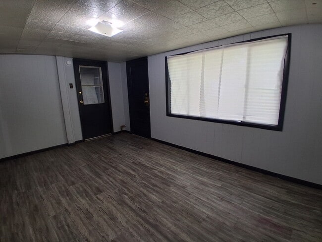 Building Photo - 1206 James Pl