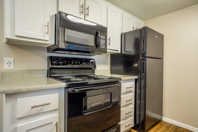 Standard Unit - Ponderosa Ranch Apartments