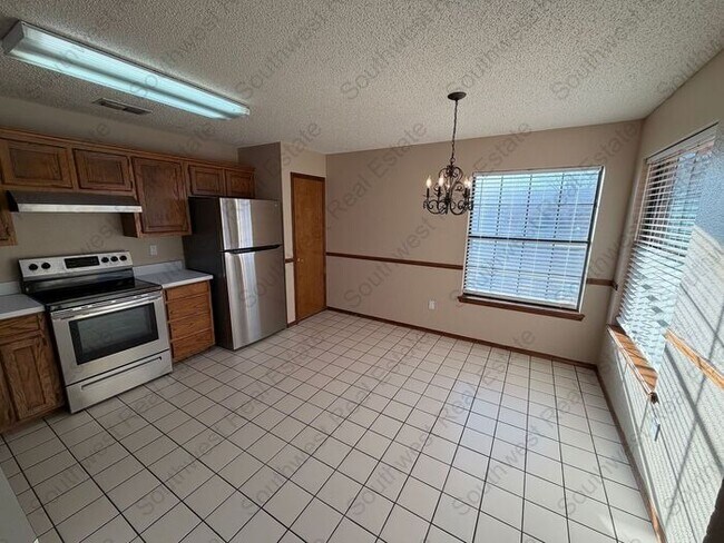 Foto del edificio - Cute 3 Bed 2 Bath 2 Car Garage home