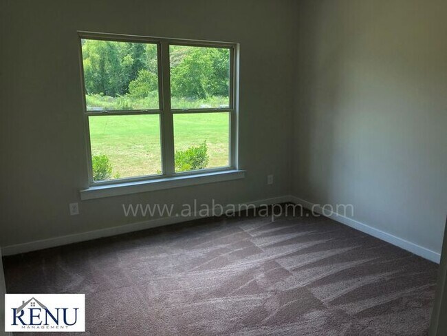 Building Photo - AVAILABLE NOW!! $500 OFF FIRST MONTH!!