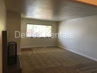 Building Photo - 1542 Wright St