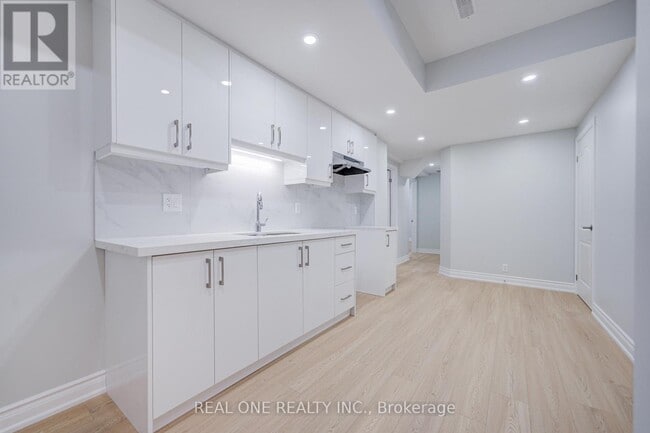Building Photo - 1204 Onyx Trl