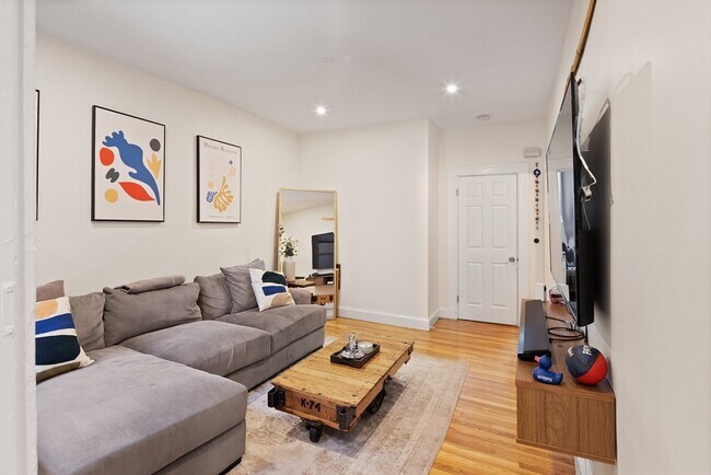 Foto del edificio - 764 Cambridge St
