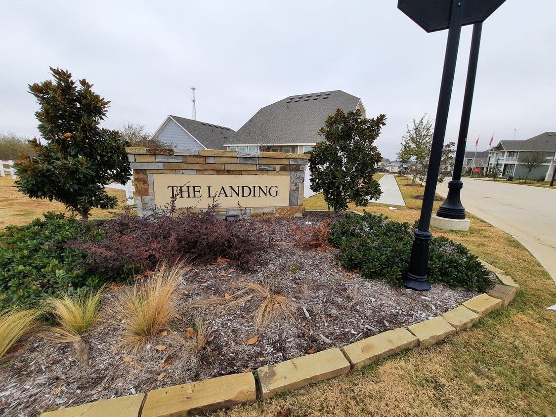 Primary Photo - Welcome to The Landing At Providence Village