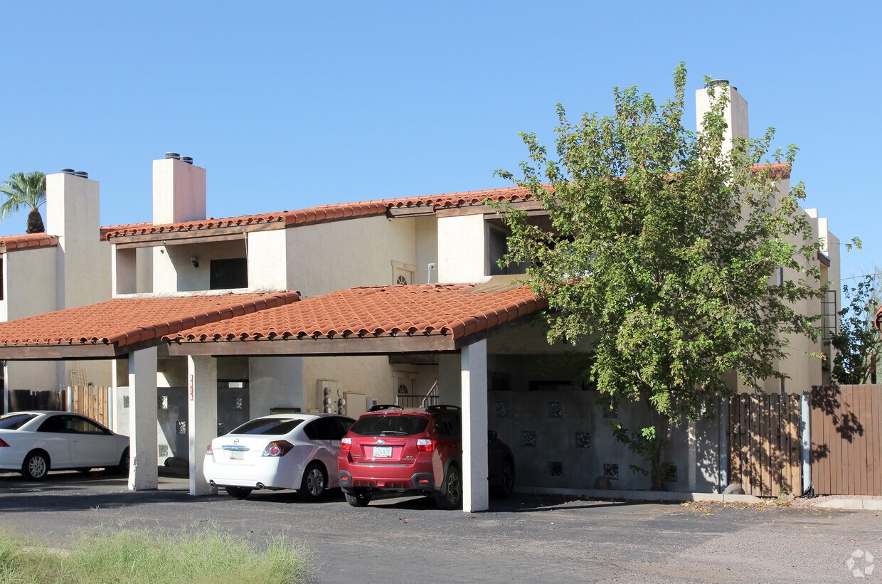 Building Photo - 3418 N 12th Pl