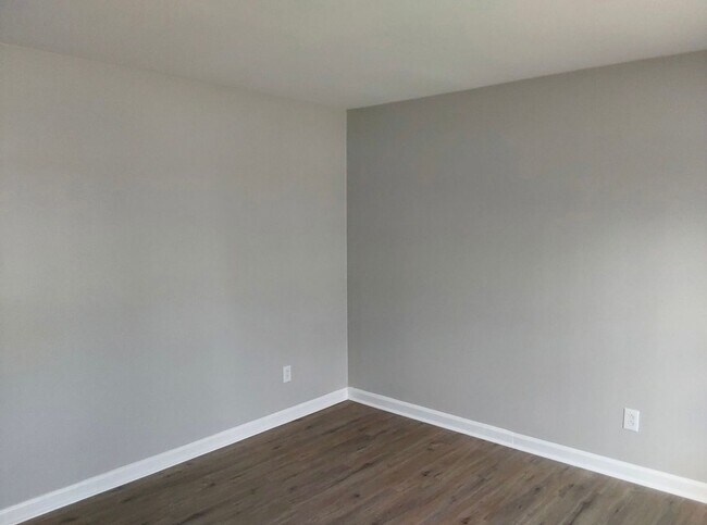 Building Photo - Very newly updated home for rent off Fern ...