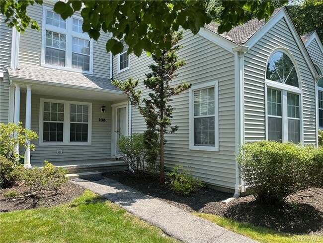 Building Photo - 108 Quail Ct