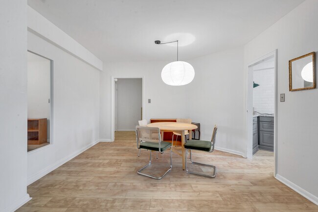 Foto del edificio - 2500 Q St NW