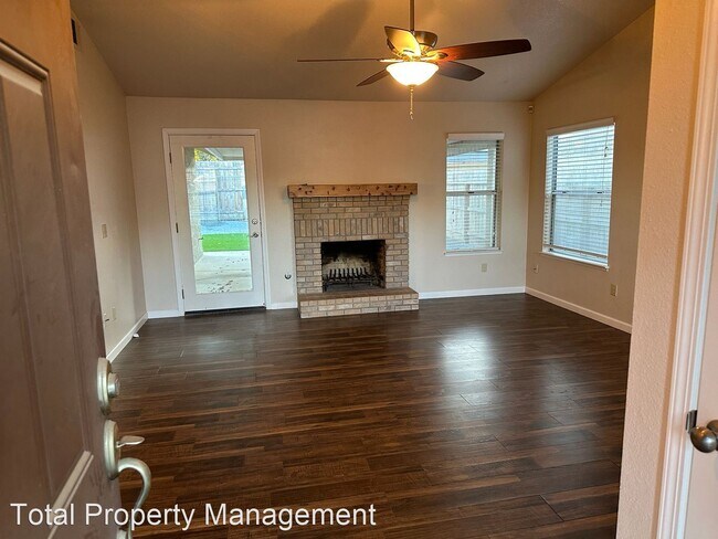 Building Photo - 4 br, 2 bath House - 1622 S. Peppertree Ct.