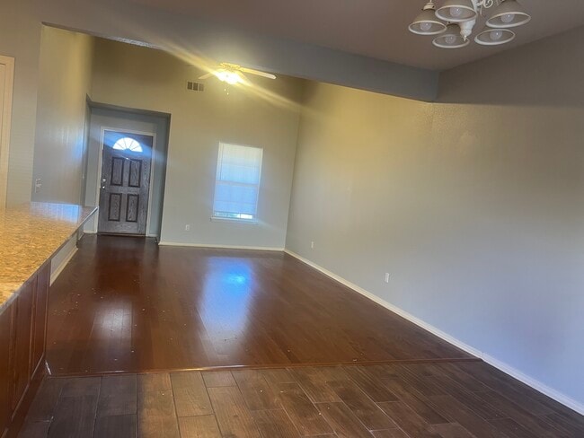 Foto del edificio - 3106 SW Deerfield Blvd