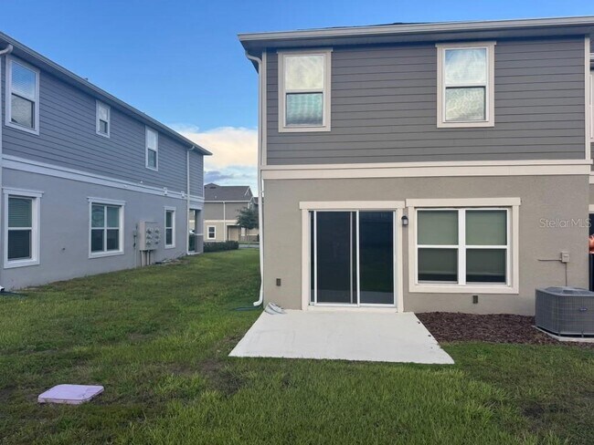 Building Photo - 9448 Westside Hls Dr