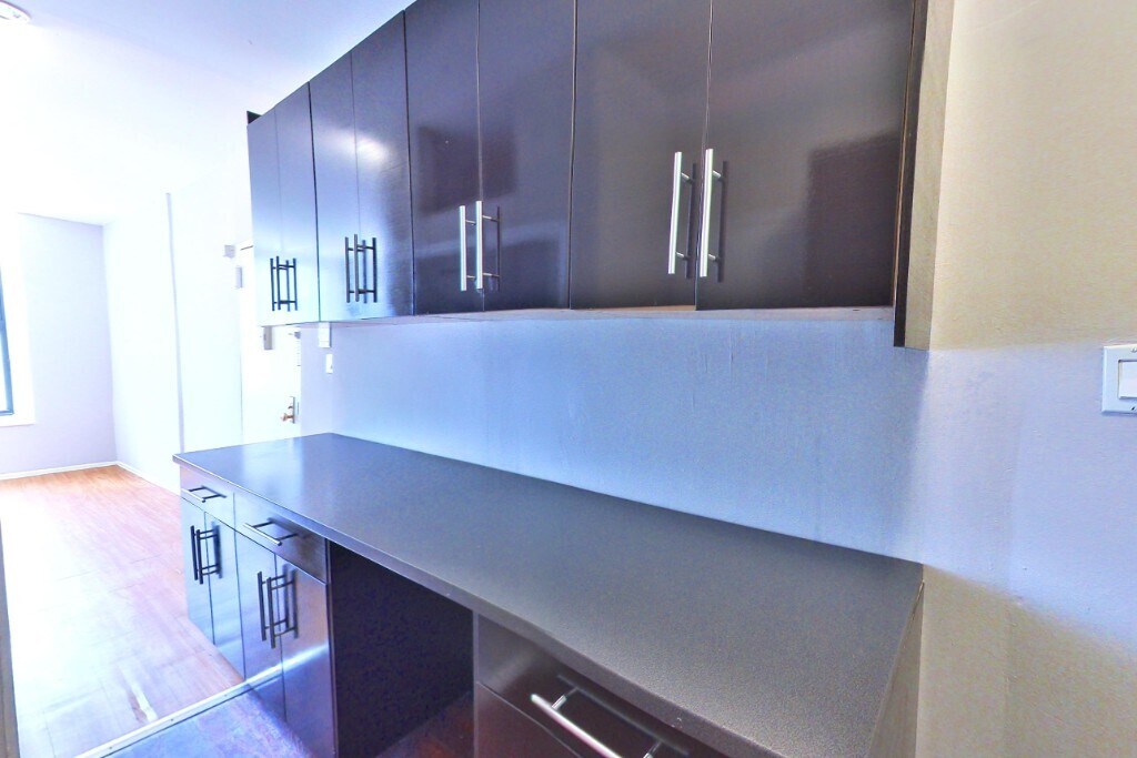 Foto del edificio - 171 E 102nd St