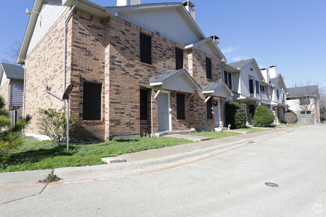 Building - Texas Star Townhomes