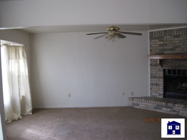 Building Photo - 2412 Post Oak Ave