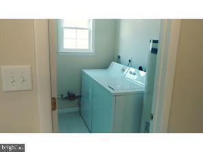 Building Photo - 928 Thornhill Dr