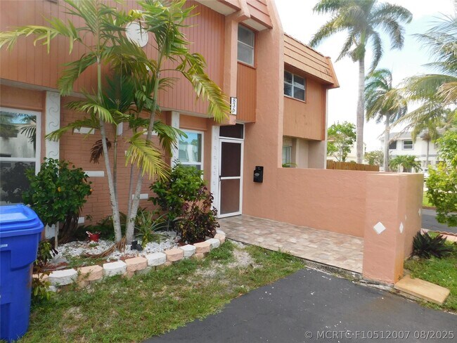 Foto del edificio - 836 SW 80th Ave