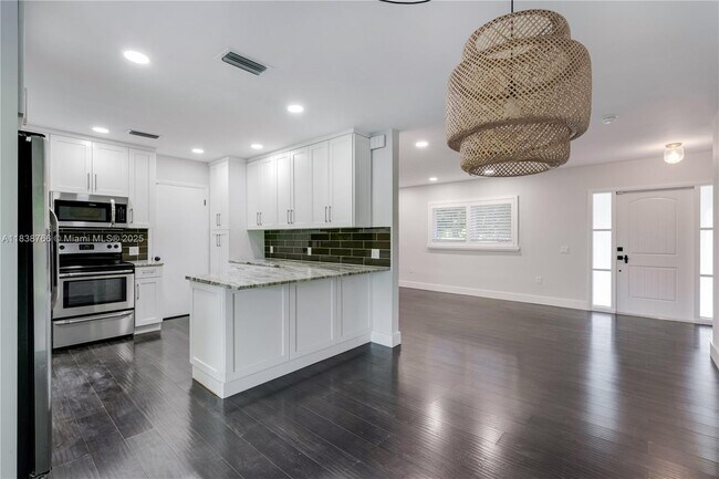 Foto del edificio - 6700 SW 49th Terrace