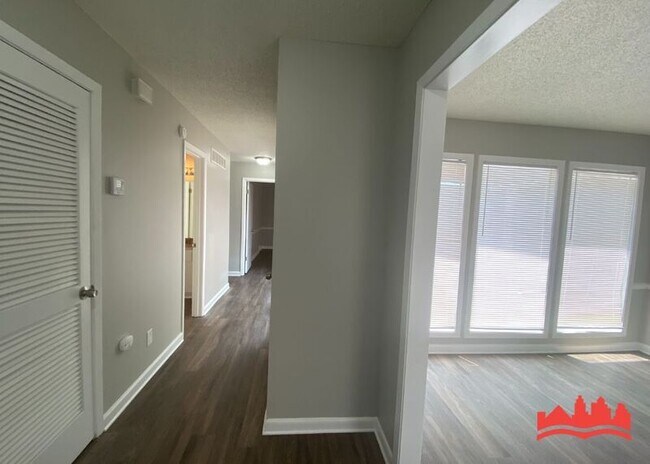 Building Photo - 3381 Hocker Hedge Cove