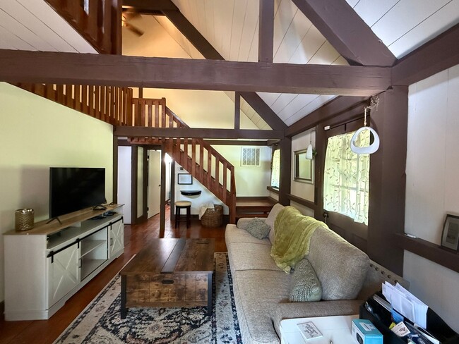 Foto del edificio - 4130 Monacan Trail Rd