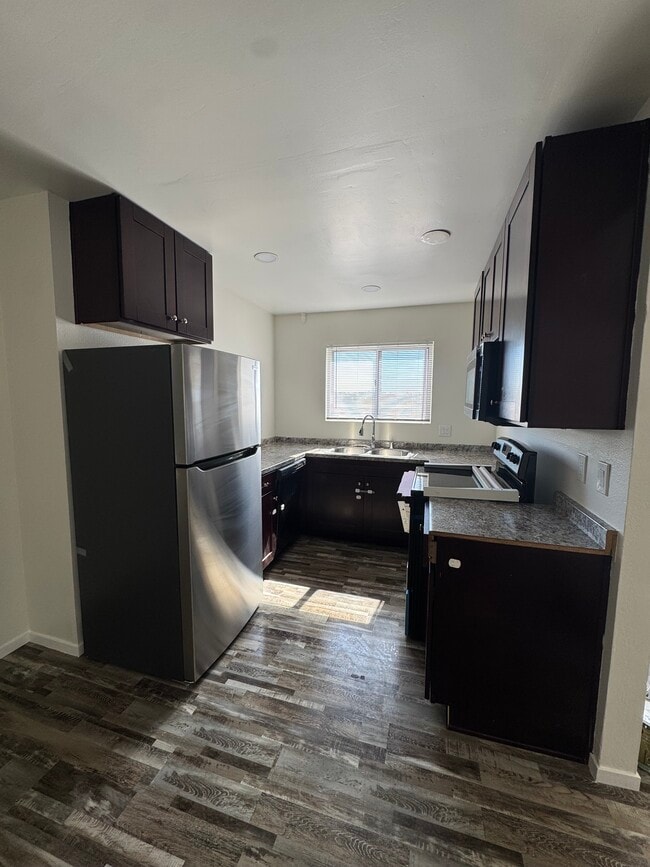 Building Photo - 9023 Campo Rd