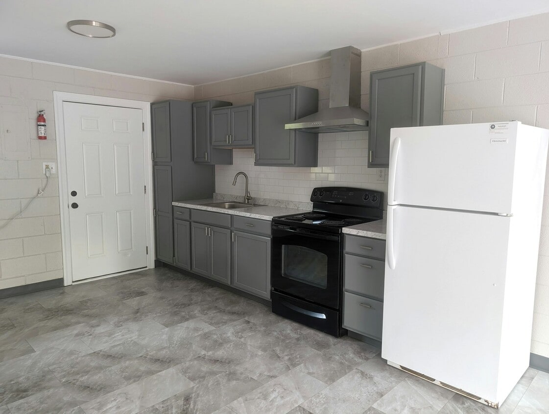 Primary Photo - 1211 North Driver Street, Unit 1209