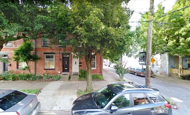 Building Photo - 209 Muench St