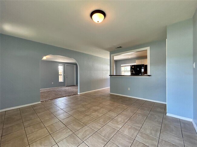 Foto del edificio - 6821 Onyx Dr N