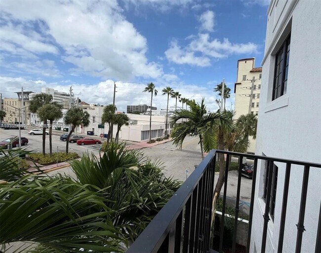 Foto del edificio - 1619 Jefferson Ave