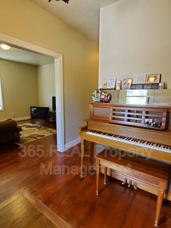 Primary Photo - 1431 11 Street, Unit A