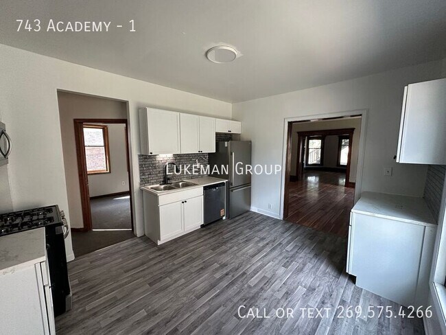 Building Photo - 743 Academy-1