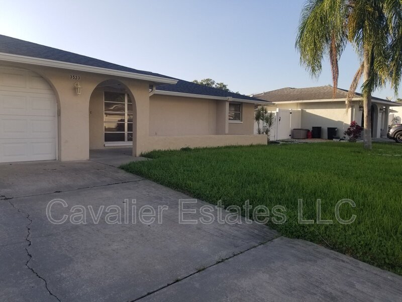 Primary Photo - 3533 Calera Dr