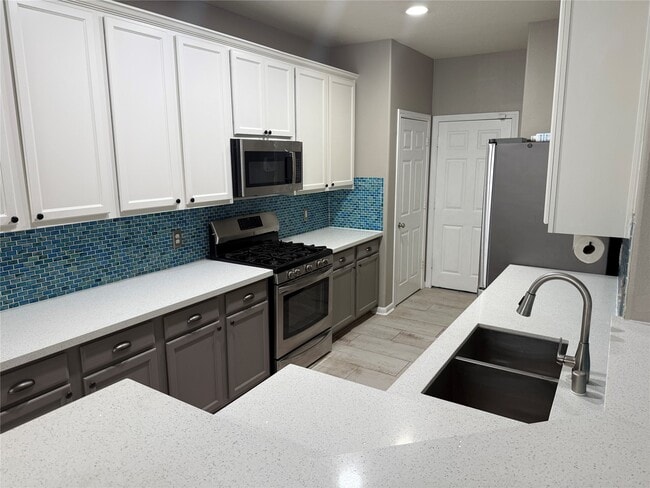 Building Photo - 319 Brandy Ridge Ln