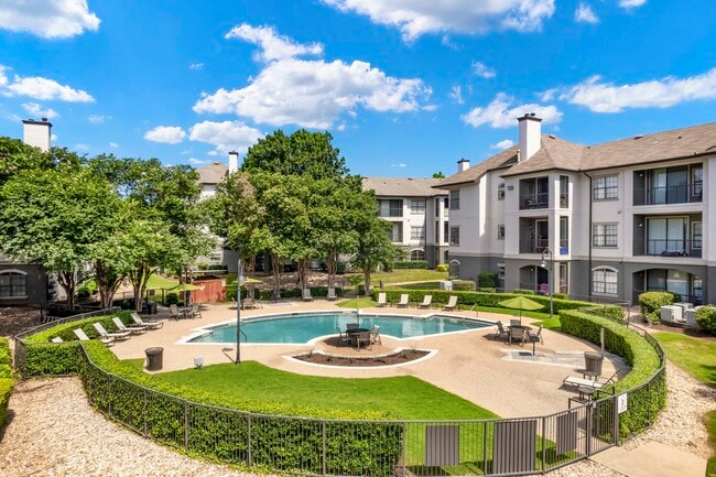Building Photo - MAA Quarry Oaks