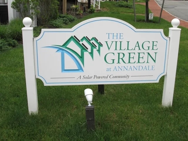 Building Photo - The Village Green at Annandale