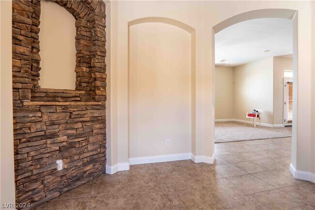 Building Photo - 6135 Villa De Picasso Ave