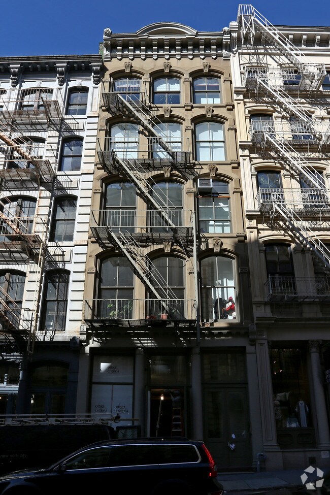 Building Photo - 458 Broome St