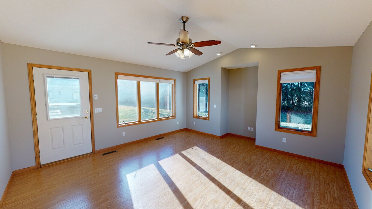 SunRoom - 2504 10th St SW